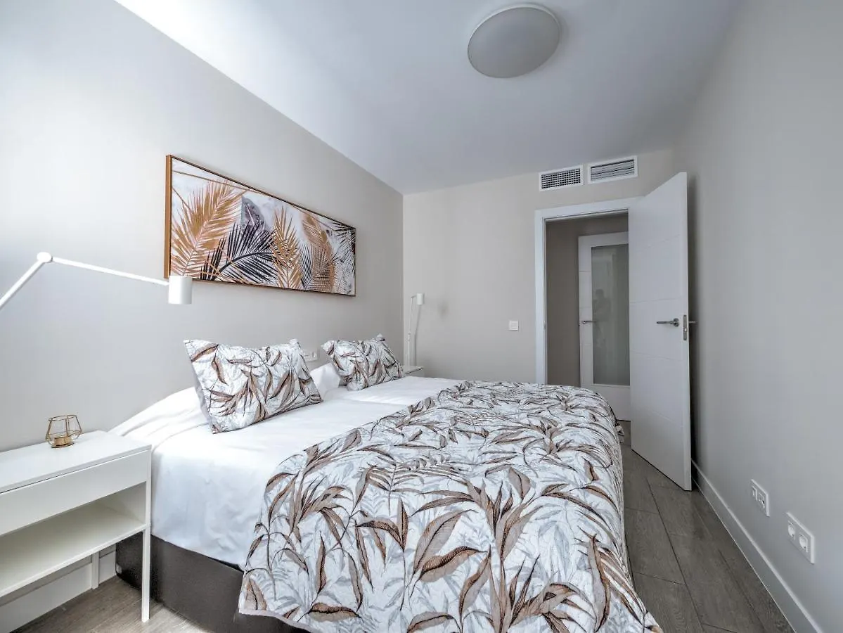 New Beach Front Apartment With Large Balcony Torrox España