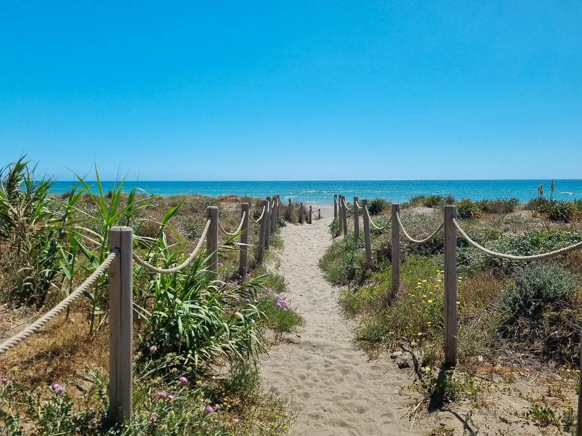 New Beach Front Apartment With Large Balcony Torrox Spanien